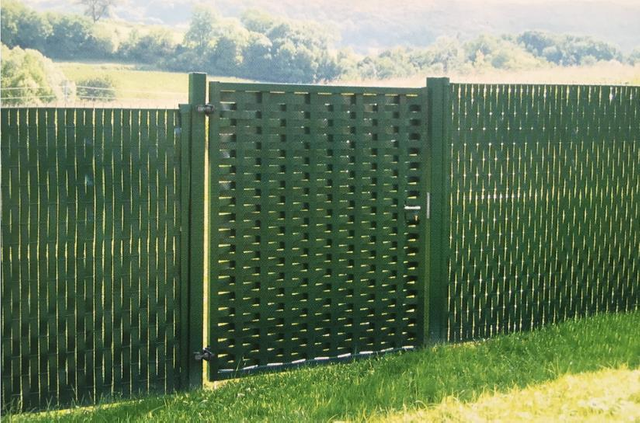 4.7cm x 60m PVC privacy slats+100 clips