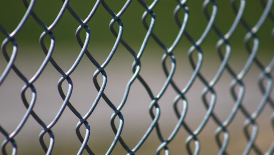 What Is a Chain Link Fence and How Is It Used.png